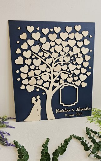 Guestbook din lemn în formă de copac cu inimioare – model 1